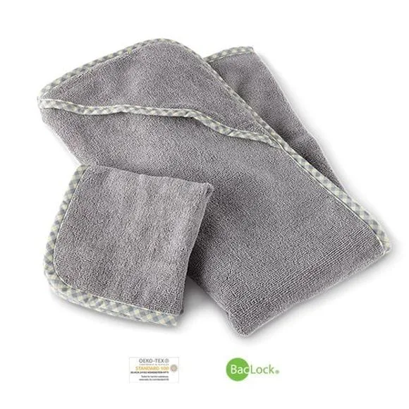 baby_hooded_towel_angle_silo_web_LhMuzJp_308602_lg