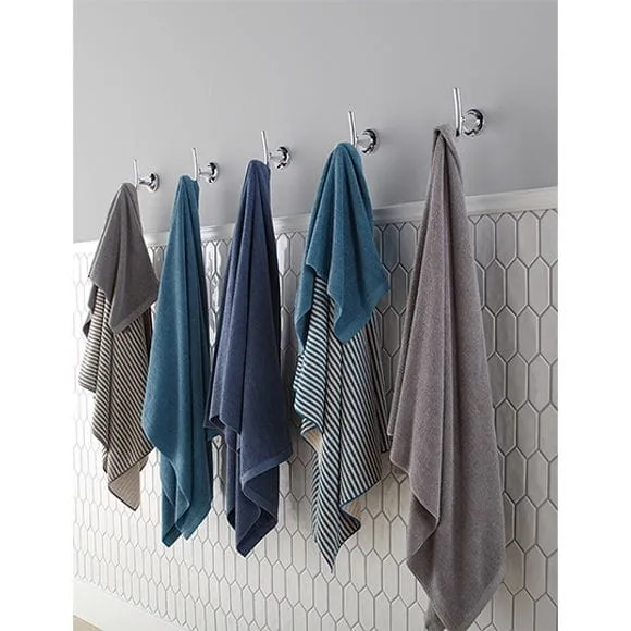 body_hand_towels_hanging_enviro2_web_308701_lg